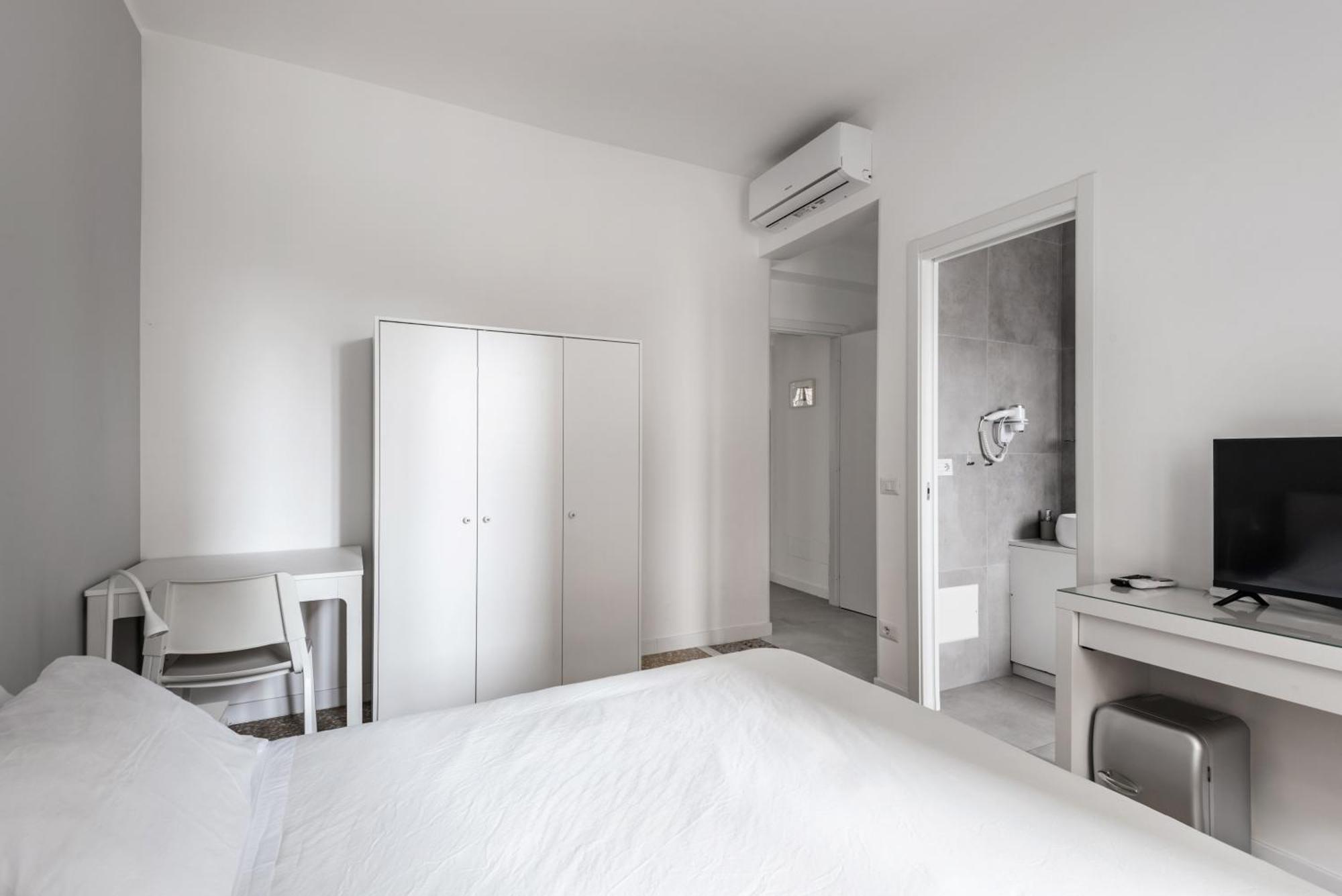 Porta Furba Apartment *